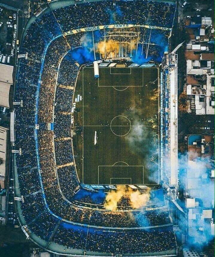 cogaie's tweet photo. Hicieron todo lo posible para incomodar a los Hinchas y que pidan por el estadio shopping. Los inútiles son ellos.
#DeLaBomboneraNoNosVamos https://t.co/3o67lXWgRe