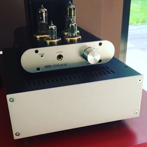 hifiberry's tweet photo. #littledotmk3 #dac #hifiberry #hifiberrydac #linearpower #sennheiser #hd650 #runeaudio #raspberrypi #puresound 📷: @nenzis https://t.co/7ct4Oe2lK9