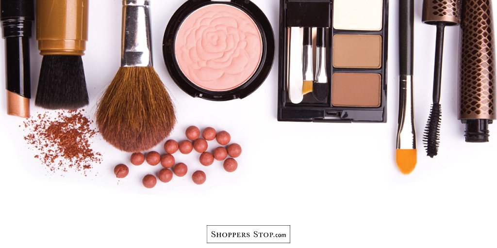 shoppersstop's tweet photo. All that running around during a wedding is sure to smudge your makeup.Always have an emergency kit ready.Know more https://t.co/o783jIumzL https://t.co/GmZQ4BM204