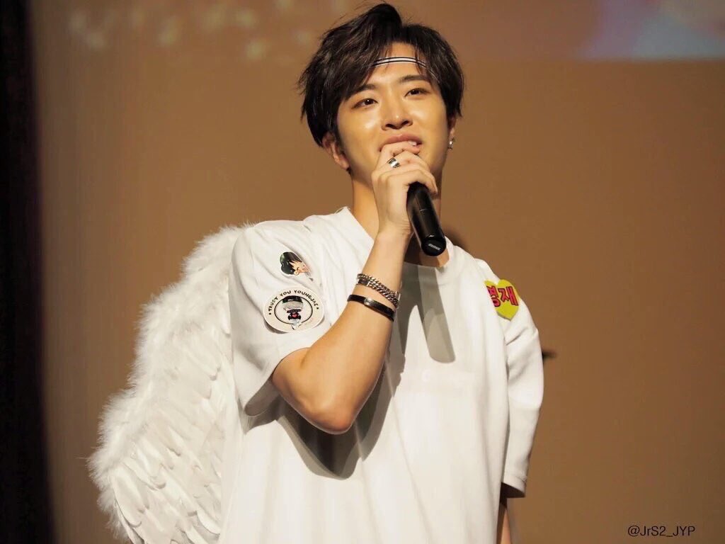bestofyoungjae's tweet photo. unbleached youngjae is so beautiful 💛 https://t.co/OybZW0WyNU