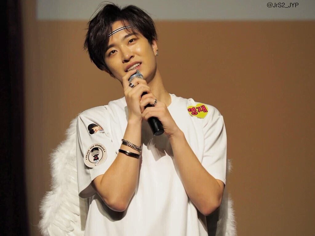 bestofyoungjae's tweet photo. unbleached youngjae is so beautiful 💛 https://t.co/OybZW0WyNU