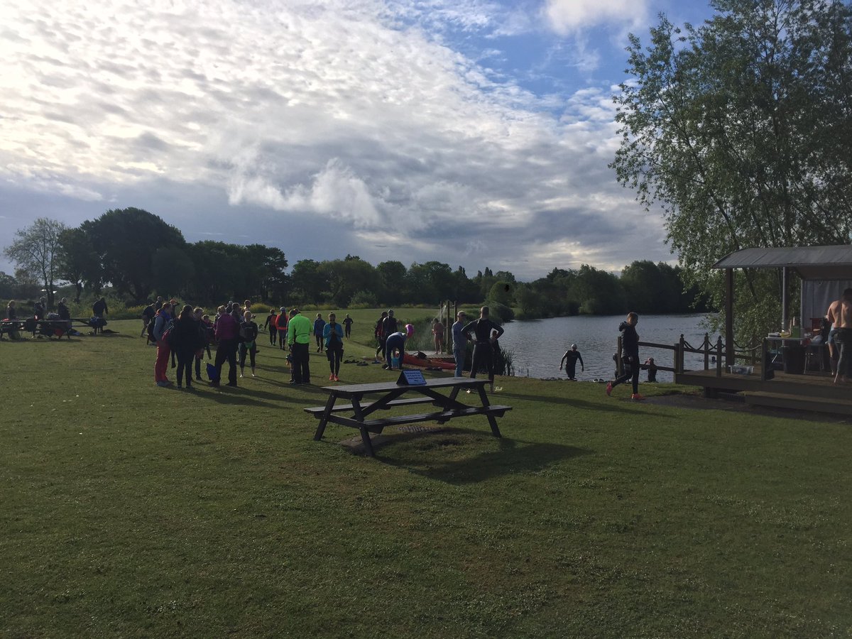 sheppertonswim's tweet photo. We are open tonight 5.30-8.30, Water Temp 15C, full range of rental wetsuits. @Zone3official @SigmaSport https://t.co/ncrhamNsah