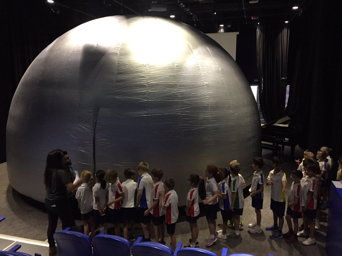 Year3Dbs's tweet photo. Year 3 enjoying the magical experience at The science dome #wow #DBSINSPIRED https://t.co/heo3uKE4KL