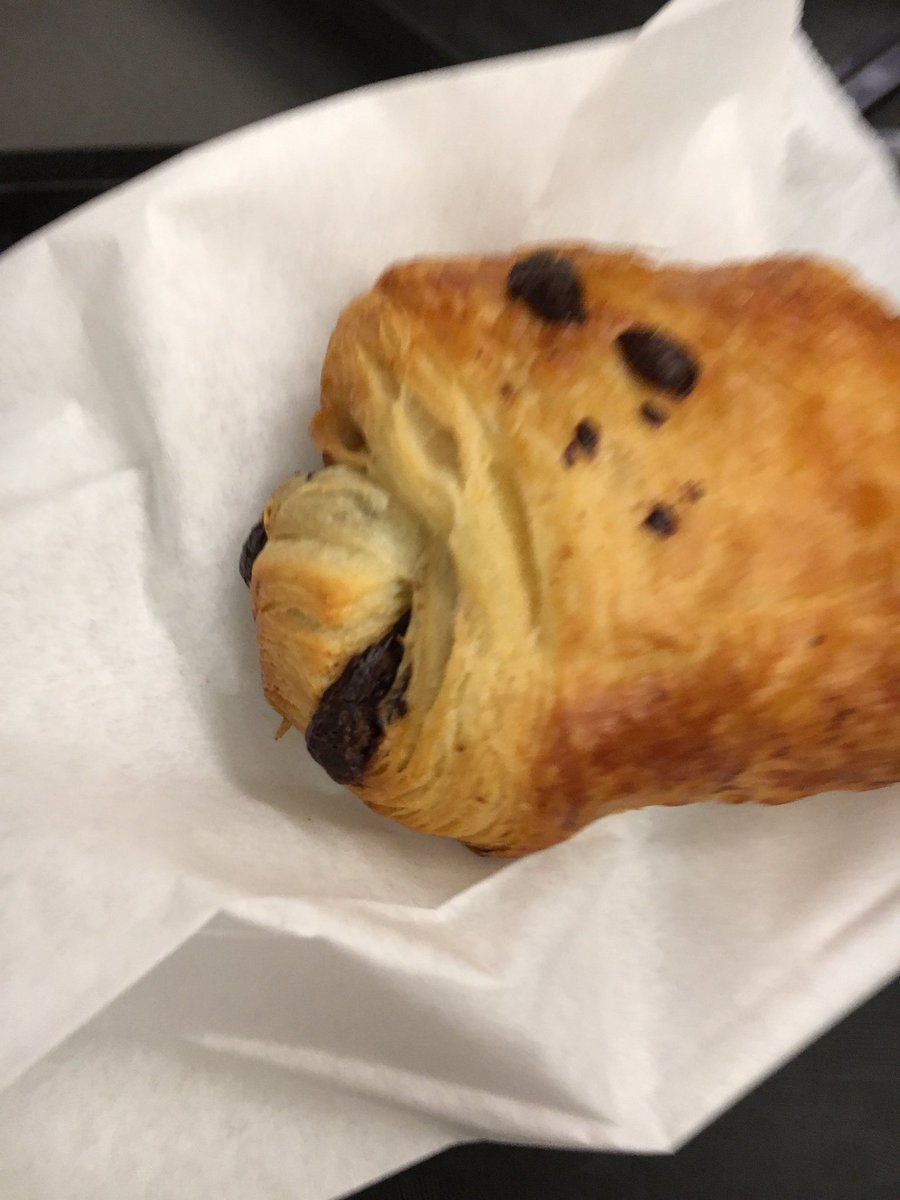 Ein Pain au Chocolat.