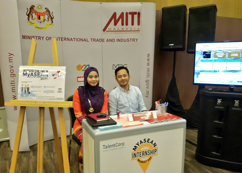 TalentCorpMsia's tweet photo. We're ready for #myaseaninternship Market Day 2017! https://t.co/J6h1TRC4Bo