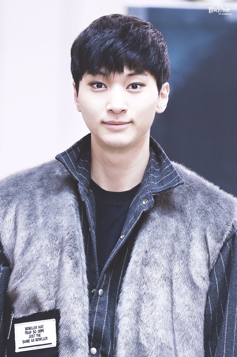 5.15 시형아 생일축하해요❤️
태어나줘서 고마워요 #김시형  
#생일축하해 
행복한 좋은하루보내요!!! <a href="/_kimsihyoung/">HISTORY 김시형</a> 8
그때 좀... 뚱뚱하네?ㅋㅋㅋㅋㅋ 근데 멋있음💓