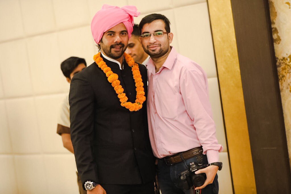TeamShabirA's tweet photo. [PICS] Shabz 😍❤️ #bhaikishaadi #goatodelhi #familywedding #goodtimes #ahluwalias #funtimes #shabirahluwalia #sameerahluwalia #sharikaraina https://t.co/o0xYO02dn3