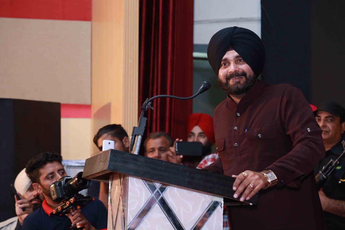 PbArtsCouncil's tweet photo. 13.5.17, #ShivKumarBatalvi #Utsav at #Batala #PB #SatinderSatti #Chairperson #PAC with #NavjotSinghSidhu #CabinetMinister #Punjab #PLKA #PSA https://t.co/V8DGXBLfS0