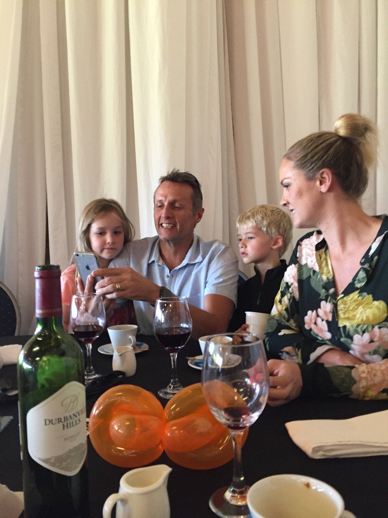AthollRyder's tweet photo. Mother's Day with my fans ! https://t.co/BTRDW8INZm