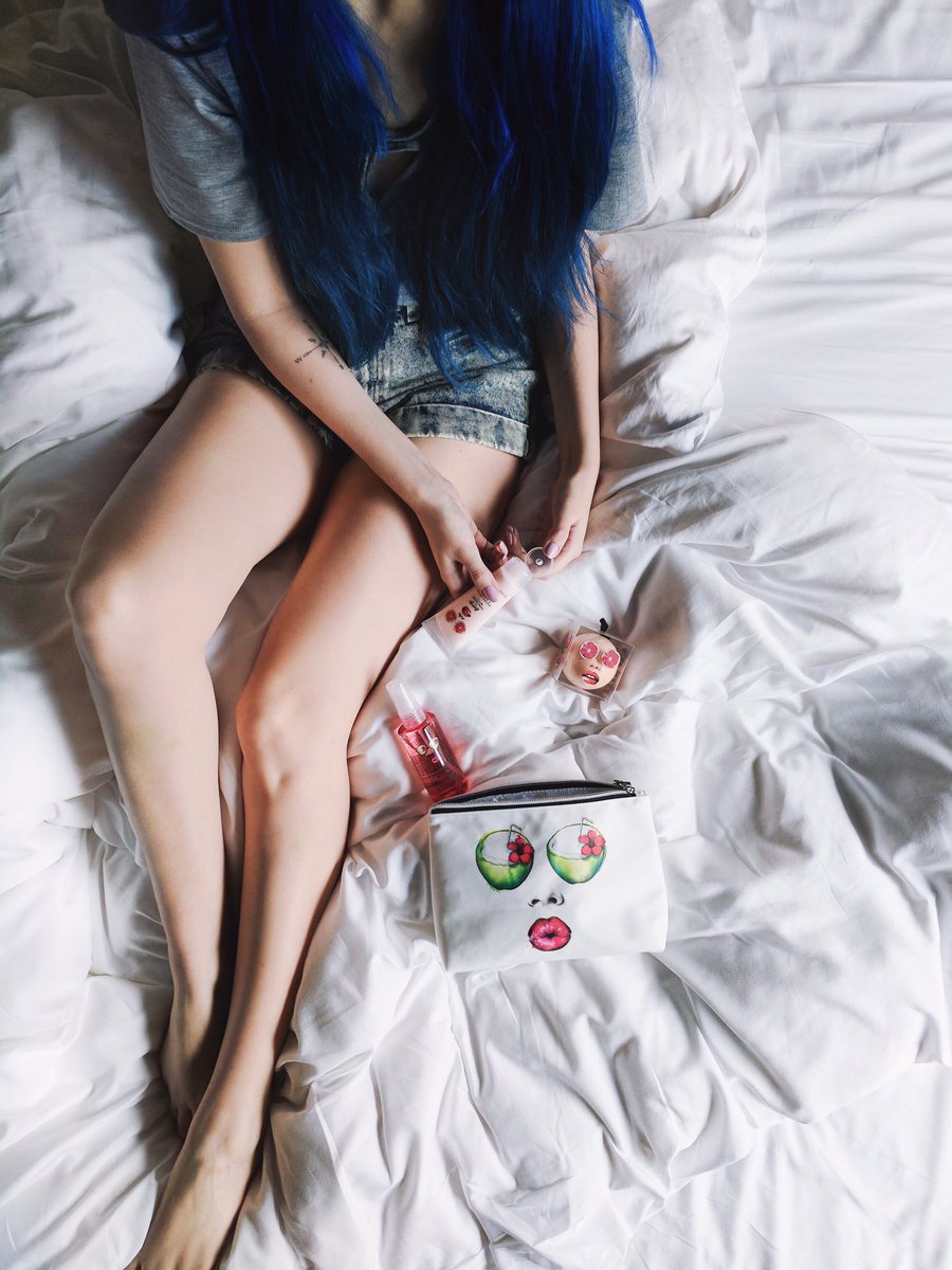zoelondondj's tweet photo. As you saw in my vid a few days ago, the new @beingxsanctuary collection has an incredible 45 products! They smell amazing! #superbeing #ad https://t.co/v5GNzJSy3Y