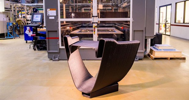 3Dnatives_FR's tweet photo. @livreayacht conçoit un 1er voilier entier grâce à la fabrication additive ! https://t.co/OFKZPsuF6Q #innovation #impression3D #technologie https://t.co/4kMBQvneuQ
