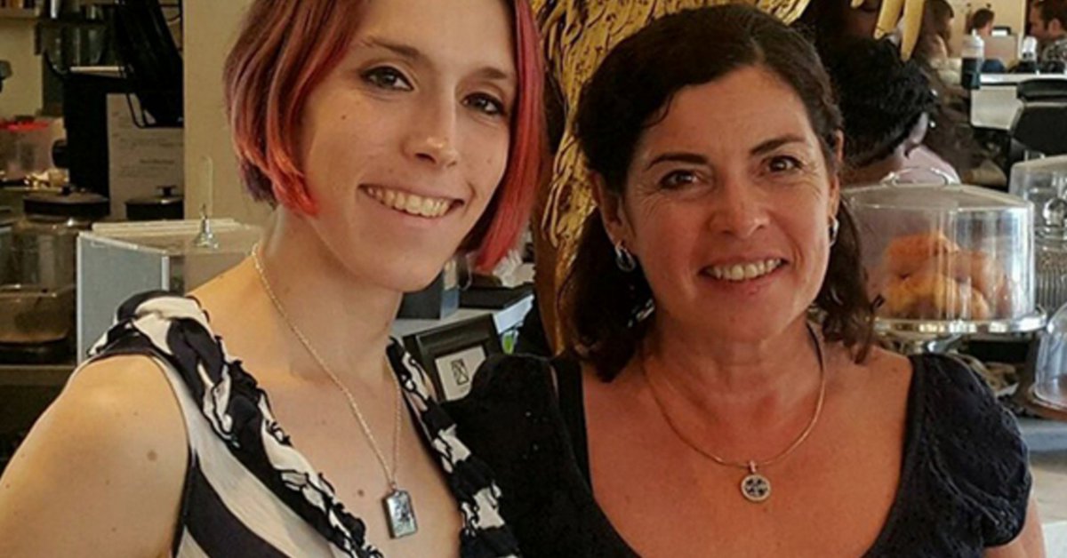 Happy Mother's Day To The Moms Leading The Fight For Trans Students dlvr.it/P8JmXy