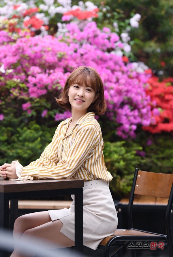 boyoungarchive's tweet photo. just look at how precious she is. https://t.co/CY54SNyCDo
