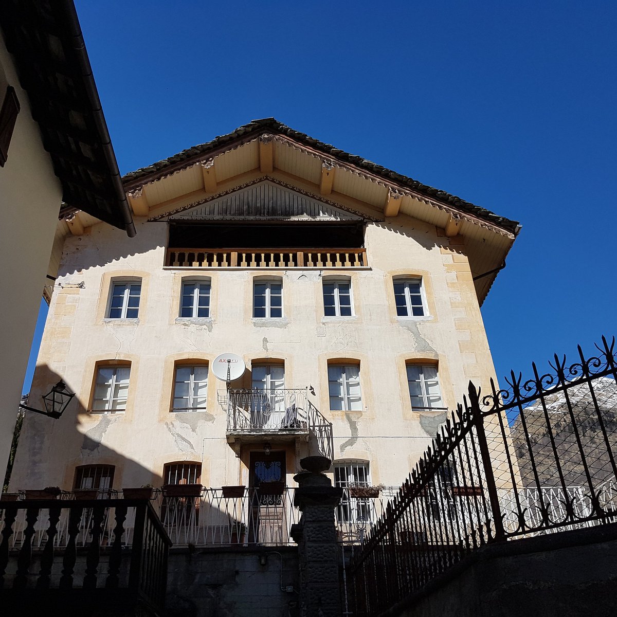 Cielo incredibilmente blu oggi. alagna.it