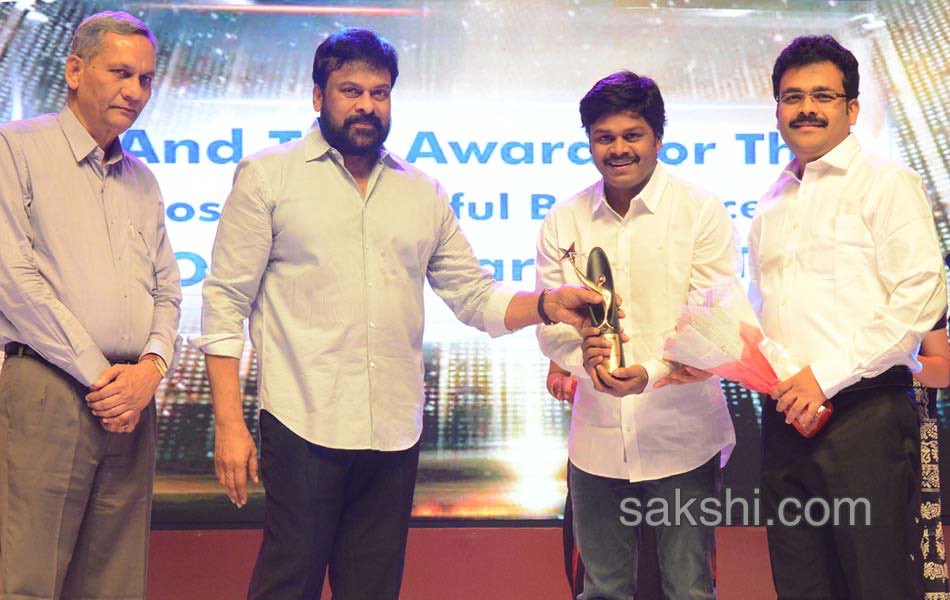 SreenivasPRO's tweet photo. Congrats to #SapthagiriExpress team
Got Most Successful boxoffice hit small movie n best debut hero #Sapthagiri
#SakshiExcellenceAwards2016 https://t.co/3Lid6PWWHu