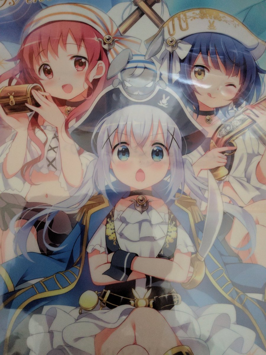 大学生x 剣盾 ローソン行きました 貧乏高校生はどん兵衛2個買うのが限界でした 個人的にアニメコラボ商品はクリアファイルが多いので高校生の自分としては下敷きもほしい 下敷きは学校で使っても見られにくいので ごちうさ Gochiusa ローソン