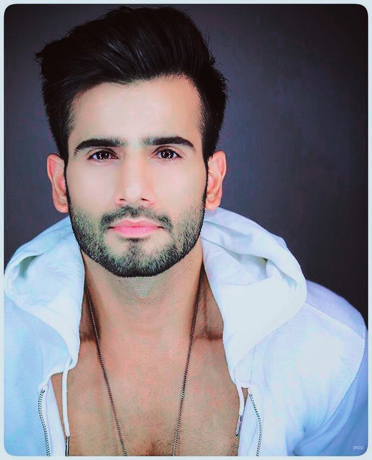 PooCreations's tweet photo. #ForDP 💗 #ColorEdit @karantacker https://t.co/kaLmnGyicy