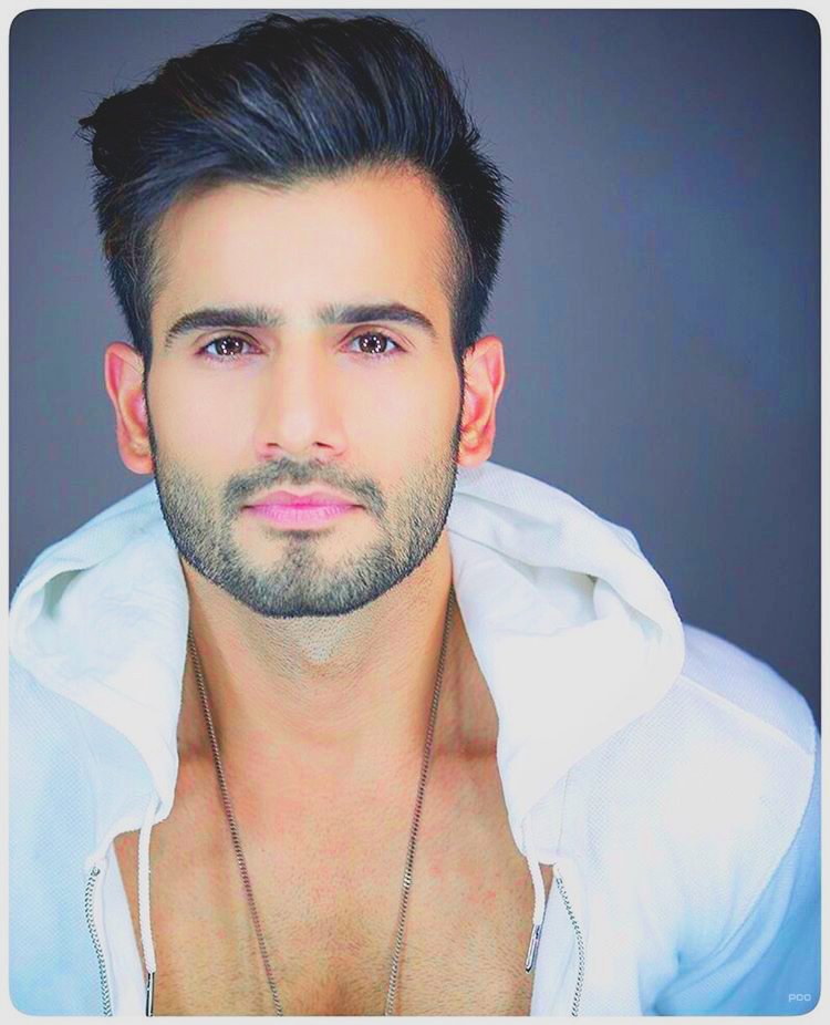 PooCreations's tweet photo. #ForDP 💗 #ColorEdit @karantacker https://t.co/kaLmnGyicy