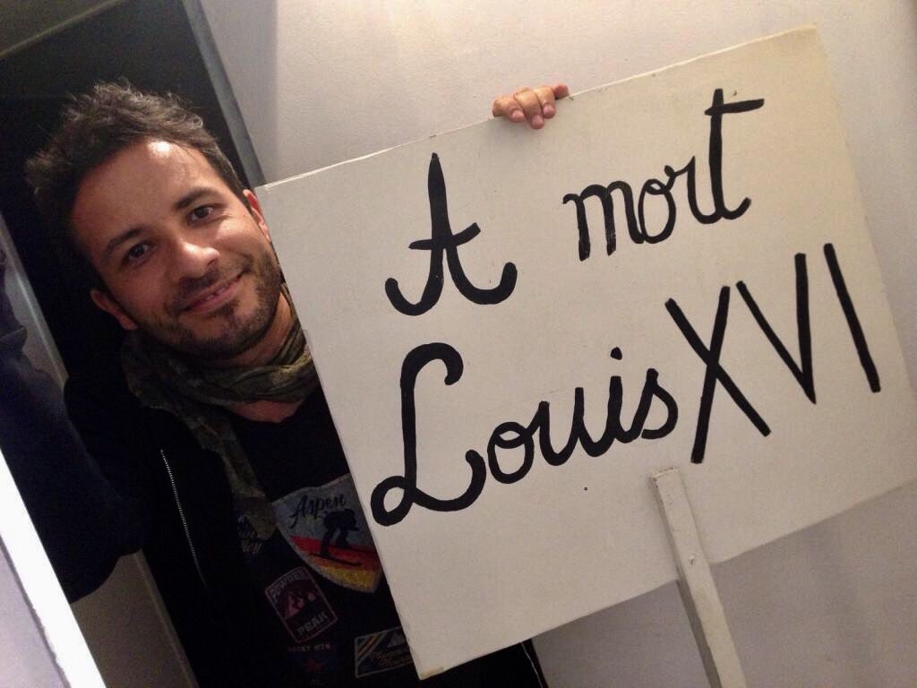 laurent_barat's tweet photo. Poser devant cette pancarte a inspiré ma chronique! https://t.co/7tVUljdmFN https://t.co/vlfOIPFXQP