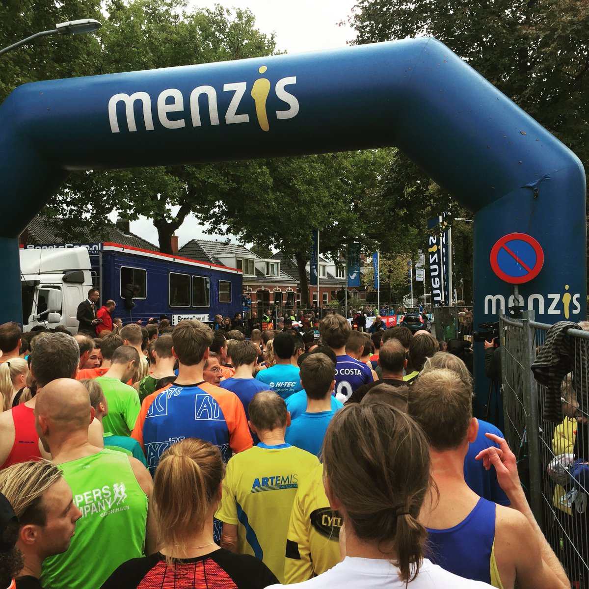 Runningcoffee's tweet photo. De @4mijl staat straks 'zomaar' weer voor de deur. ;) Wij helpen je graag met persoonlijke schema's, dan sta je zeker getraind aan de start. https://t.co/JixWOZXYoN