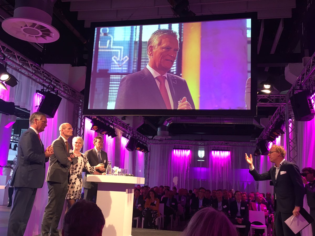Tijdens de opening van Dutch Techonology Week spreekt <a href="/harryvandorenma/">Harry van Dorenmalen</a> van @AmEcBoard over uitdaging Health. #DTW2017