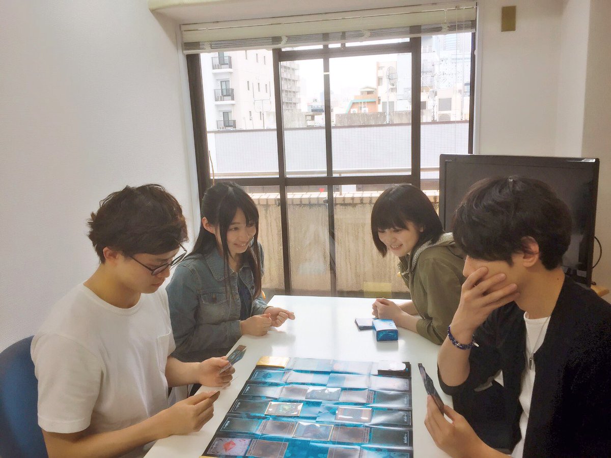 中島由貴 この前ーー 藤木遊作役の石毛翔弥さん 鬼塚豪役の濱野大輝さんと別所エマ役の鎌倉有那さんと一緒に デュエルのお勉強会をしました 中島は初心者なので一つ一つ教えてもらいました 絶賛勉強中 トリックスター デッキ早く使いこなせるよう