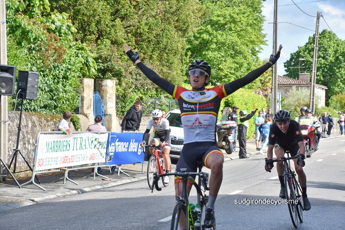 @charlot_victor termine 2e du Tour des Ecureuils, battu à la place, après avoir gagné la 1e étape (2,3 et J)Photo : sudgirondecyclisme.fr