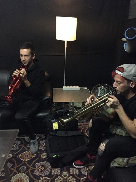 goner_boy's tweet photo. Немного устал #topBBMAs https://t.co/6B81hsER8L