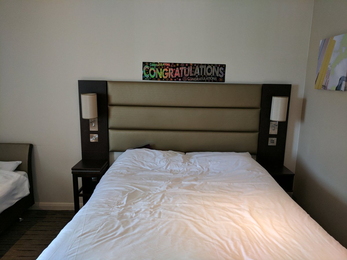 Quillindras's tweet photo. Mentioned @premierinn Tamworth S. that we'd just got married. When we got our bags from the car had a card &amp; this! thanks Theresa&amp;her team! https://t.co/ZFaJDtHP9C