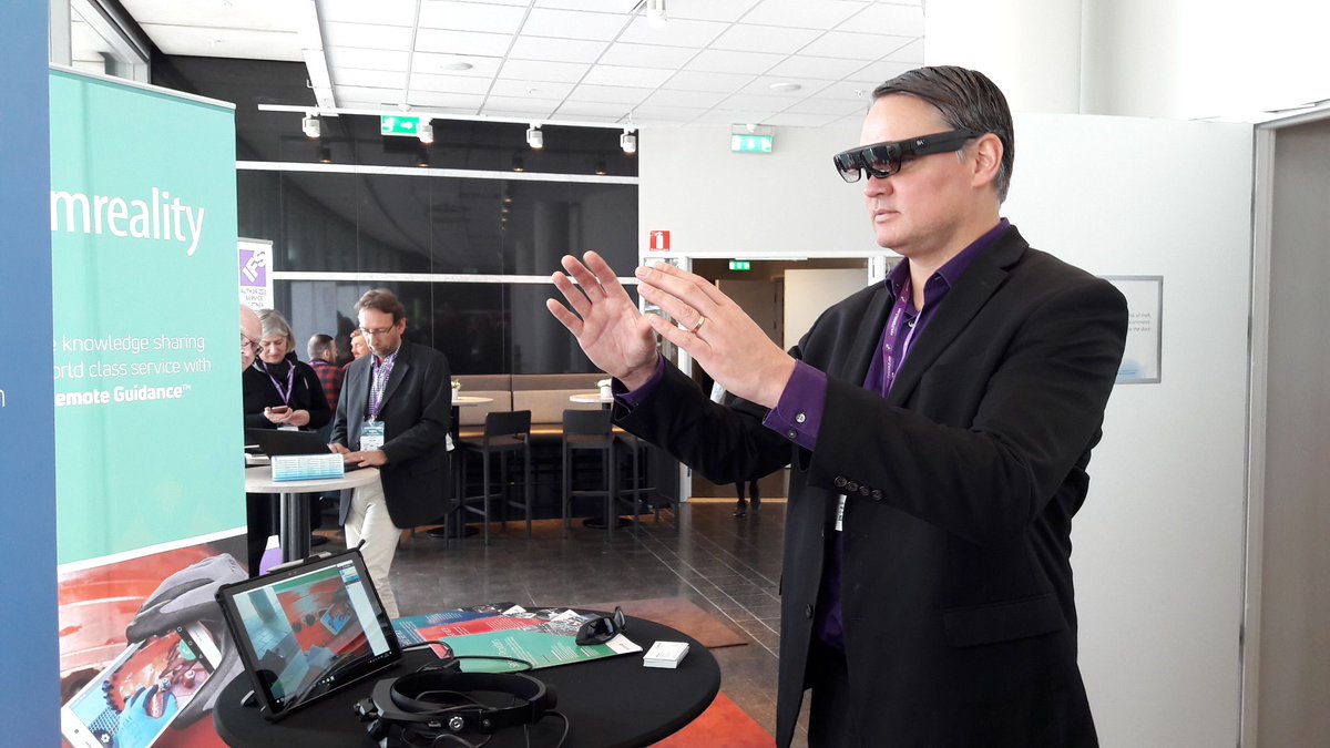 XMReality's tweet photo. Last week at the IFS #ManufacturingForum17 XMreality demoed the new #augmentedreality integration to IFS #fieldservicemanagement. https://t.co/qDOL0H6uwN