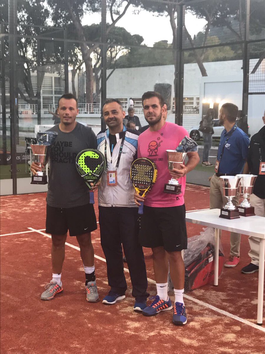 comitatopaddle's tweet image. Torneo open #paddle #foroitalico vincono le coppie Cattaneo Cremona e Testud Celata. Grandissimo successo grazie a questi magnifici atleti!
