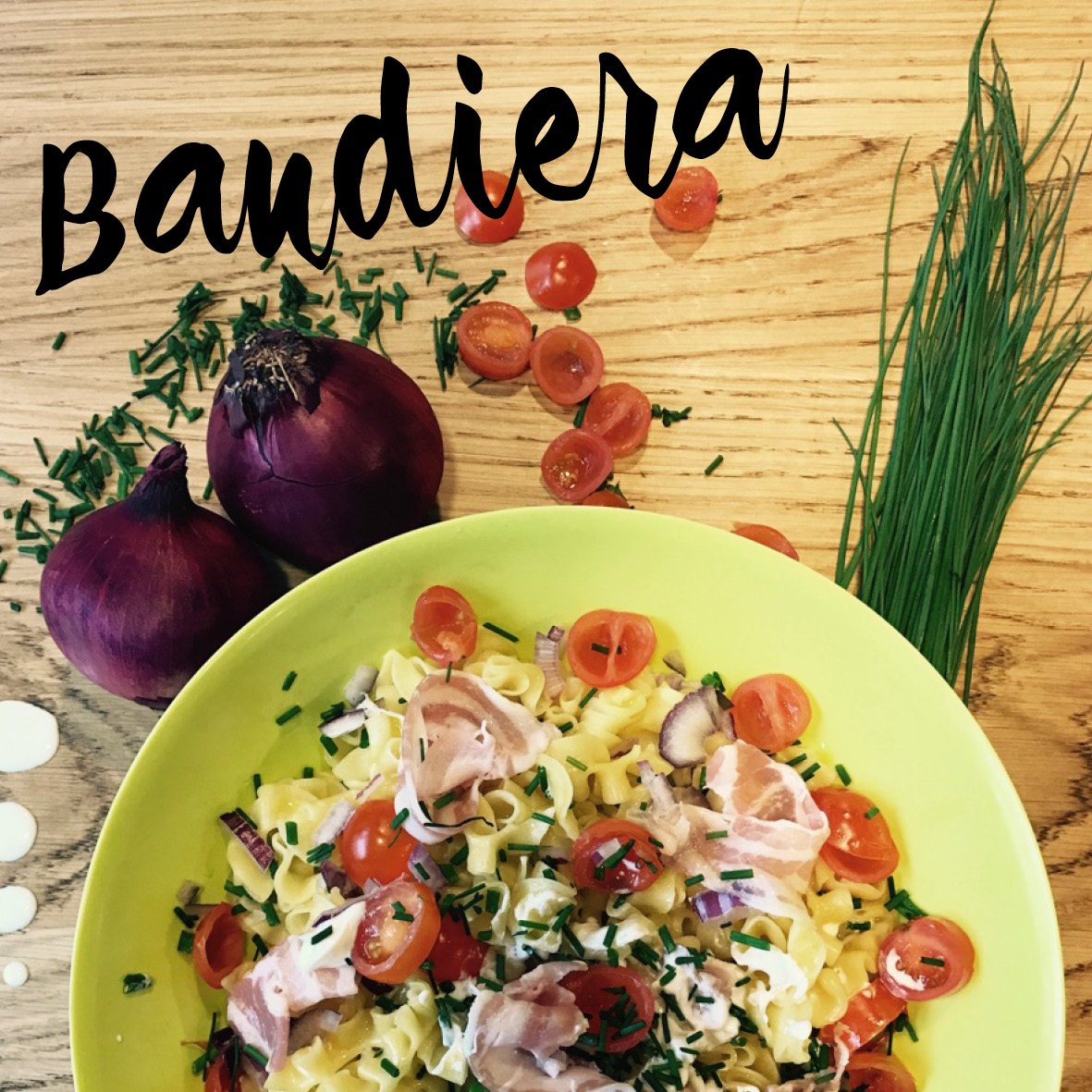 vidici_caffe's tweet photo. On déguste la Bandiera chez @vidici_caffe cette semaine ! Pâtes maison, pancetta, tomates cerises, oignons rouges et sauce ciboulette ! https://t.co/p8mp6kqy8h