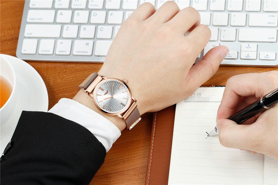 WATCHESUK_SHOP's tweet photo. #MondayMorning always drags, show off your new watch from our #Mayfair Collection. #WatchesUK https://t.co/itFD5EHahS https://t.co/Vy8U0LZJBn