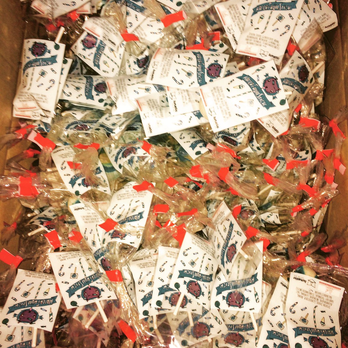 Katerfrühsticks-Produktion in der Bonbonmanufaktur. 259 and counting! #teamkaterfrühstick #lunatic17