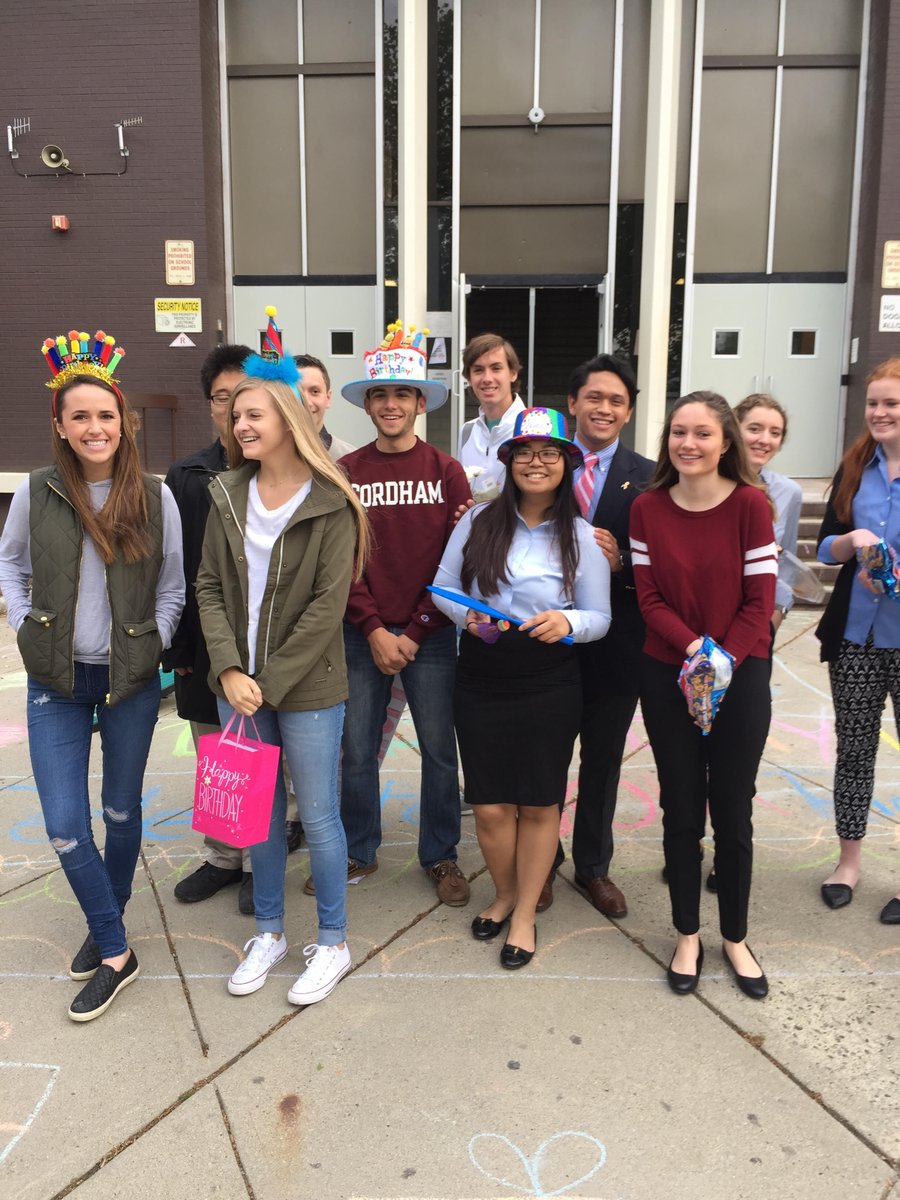ParHillsHS's tweet photo. Exciting Monday @ at PHHS! IPLE elections with candidates greeting the students and PROM proposals on the front steps! #VIKING NATION🌞 https://t.co/UfTAIdZKNg