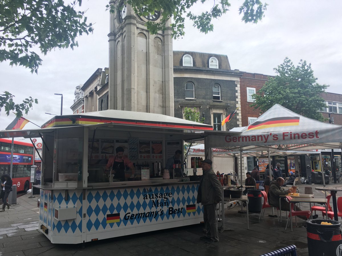 geoffdevito's tweet photo. Excellent news Lewisham,#London! @thesausagemanuk now serving #vegan Sausage. Hope there is enough support to keep plant based dog on menu. https://t.co/cqXbDQa8pG