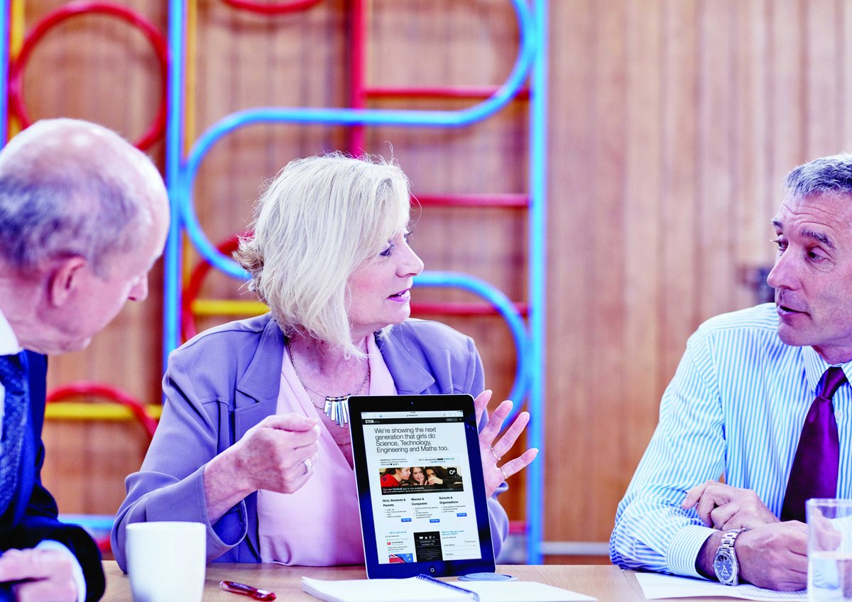 EducatorMagUK's tweet image. Getting a grip on tech at primary is as important as reading &amp;amp; writing. FREE @BarefootComp workshops &amp;amp; resources: bit.ly/1j37tEi