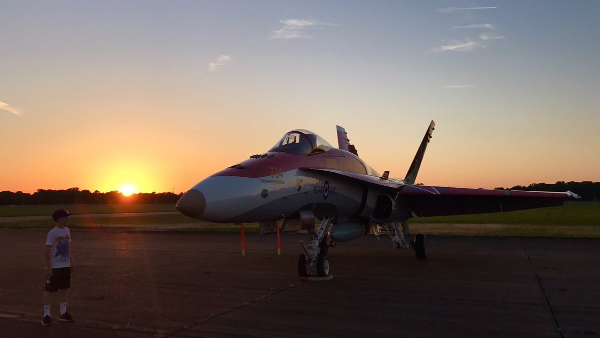 And that's a wrap! Hope you left  inspired &amp; with great memories. 

#airshows #memphisairshow