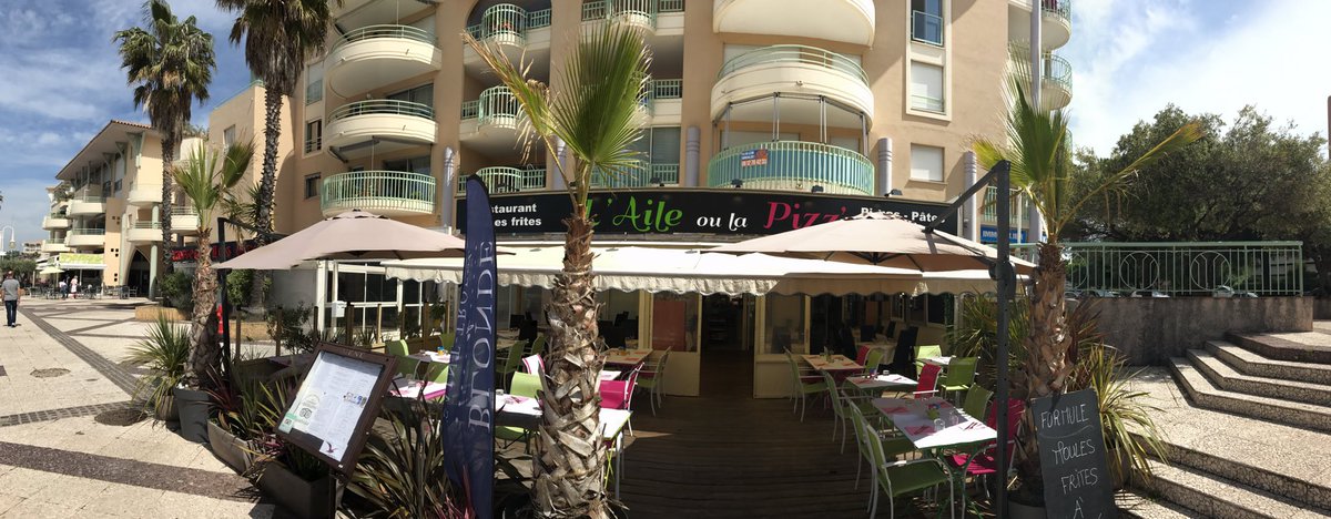 FrejusSaintRaph's tweet photo. L'aile ou la Pizz' à Port Fréjus réservation : 0760460212 https://t.co/JBP2BUVRHR