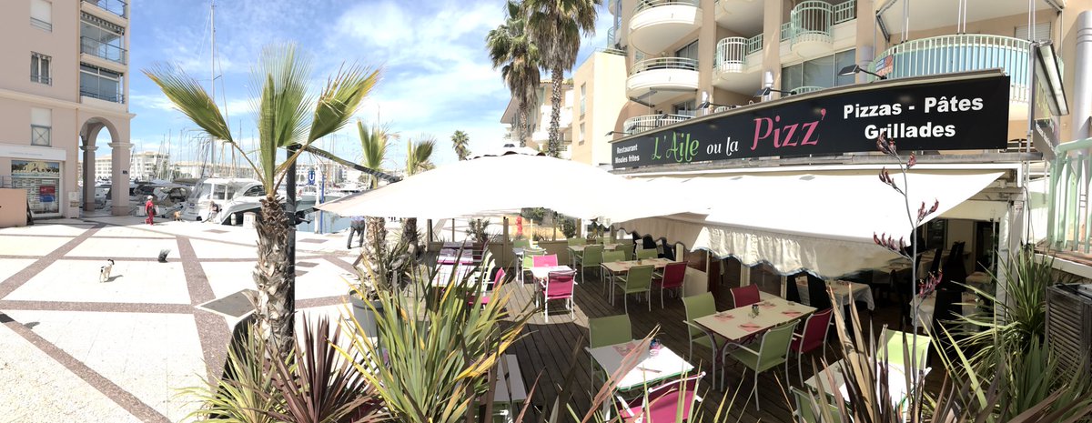 FrejusSaintRaph's tweet photo. L'aile ou la Pizz' à Port Fréjus réservation : 0760460212 https://t.co/JBP2BUVRHR