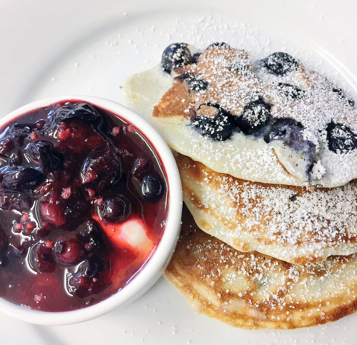 RoseateVilla's tweet image. It's been a good day so far...#breakfastspread #foodofkings #pancakes