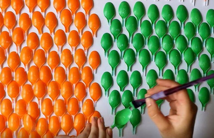 ClanroKidsWorld's tweet photo. What are we doing with about 200 plastic spoons?
Watch our video and leave a subscription:
>>>>https://yo ... https://t.co/Kq3cdAt1of