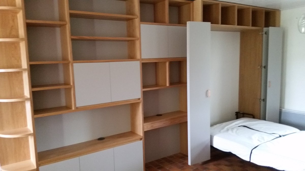 davef_interiors's tweet photo. Custom made #library and #study #fittedfurniture with #wallbed just completed
#interiordesign #fittedstudy @WallBedKing @blounty123 https://t.co/Oa7Cmcng0e