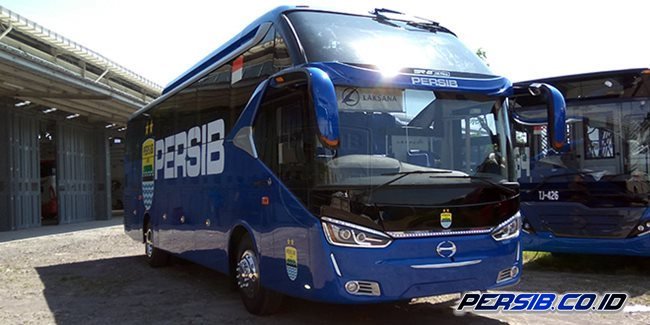 hinoID's tweet photo. Menggunakan Hino RN 285, Selamat untuk @persib Bandung yang telah memiliki Bus baru untuk kelancaran akomodasi tim di setiap laga. https://t.co/oVGktShAlD