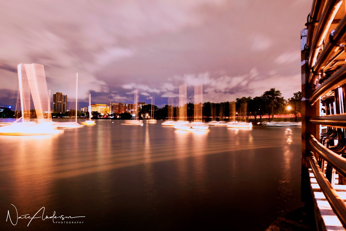 natefanderson's tweet image. Who else is loving these mild nights!? Feels like summer! 😎