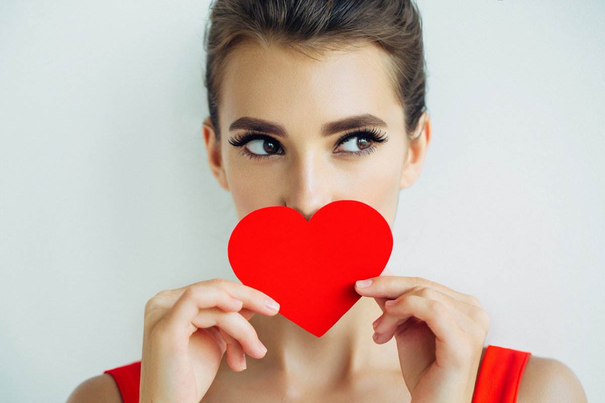 LACUREOFFICINE's tweet photo. LOVE YOUR SKIN ❤️ Hydratate it, take care with the skincare @LACUREOFFICINE 
https://t.co/5o7ywPbXWq https://t.co/ktkEpDDPo4