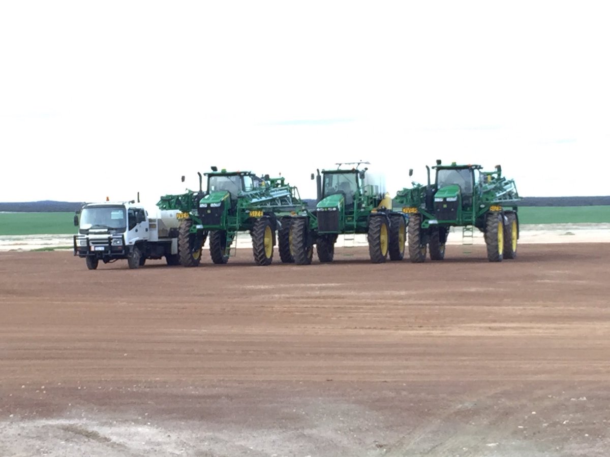 <a href="/farmsofcanada/">Farms of Canada</a> <a href="/nozzle_guy/">Tom Wolf</a> <a href="/LpgFarms/">Liam Gauthier</a> Here is a few pics of my spraying setup.. this is our old 4930 that we have converted to a batching rig.