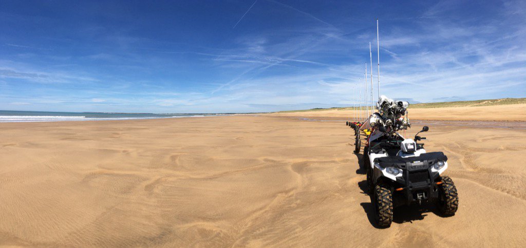 #aerobeach #ltsm #Vendee #charavoile #LTSM #plage #bonheur #deskoftheday