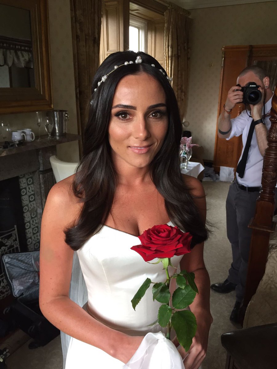 callancompany's tweet photo. Bridal party glam by our team over the weekend - what a stunning group! #CallanandCo #bridalmakeup #bridalparty #wedding https://t.co/KFdtmJhffg