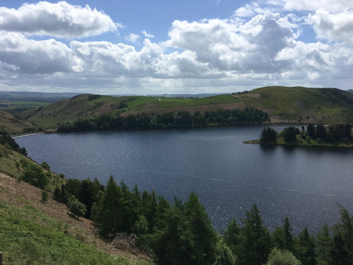fforestfields's tweet photo. #RoadTrip #ClywedogReservoir #Barmouth #Harlech #Bala and home via the #FforestInn for delicious steak! 😀 #PerfectDay #WeekendUpdate https://t.co/FGedlPI0Cp